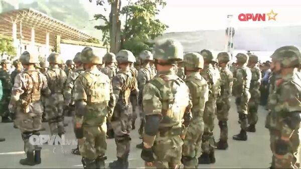 Cảnh sát vũ trang Trung Quốc tham gia diễn tập cùng Bộ đội Việt Nam. - Sputnik Việt Nam