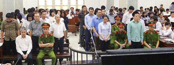 Các bị cáo tại phiên tòa - Sputnik Việt Nam