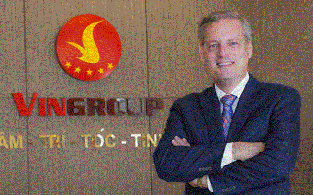 Với 37 năm kinh nghiệm trong lĩnh vực sản xuất và kiếm soát chất lượng xe hơi, từng điều hành hơn 200.000 nhân viên, tại 171 nhà máy ở 31 quốc gia - James B.DeLuca sẽ góp phần xây dựng nên những mẫu xe VINFAST an toàn, chất lượng và đạt đẳng cấp quốc tế. Với 37 năm kinh nghiệm trong lĩnh vực sản xuất và kiếm soát chất lượng xe hơi, từng điều hành hơn 200.000 nhân viên, tại 171 nhà máy ở 31 quốc gia - James B.DeLuca sẽ góp phần xây dựng nên những mẫu xe VINFAST an toàn, chất lượng và đạt đẳng cấp quốc tế. - Sputnik Việt Nam