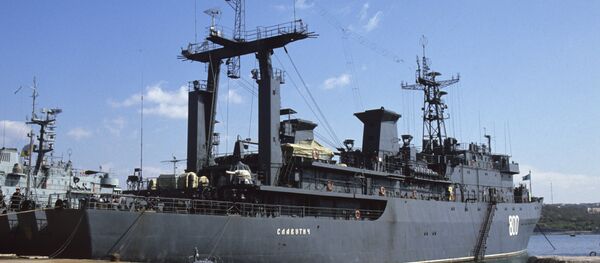 Tàu của Hải quân Ukraina Slavutich - Sputnik Việt Nam