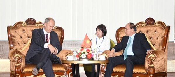 Thủ tướng Nguyễn Xuân Phúc tiếp Đại sứ Đức Christian Berger sáng nay (27/9). - Sputnik Việt Nam