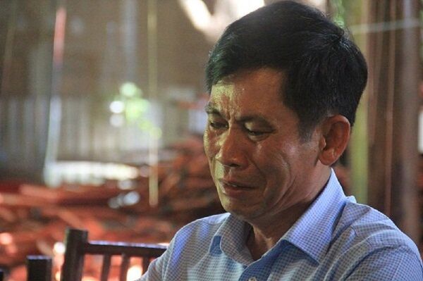 Ông Nguyễn Trọng Khải, GĐ Công ty TNHH Thương mại và Chuyển giao công nghệ K&H bật khóc vì xoay sở không kịp - Sputnik Việt Nam