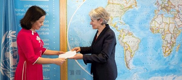 Đại sứ Việt Nam trình Thư ủy nhiệm Tổng giám đốc UNESCO - Sputnik Việt Nam
