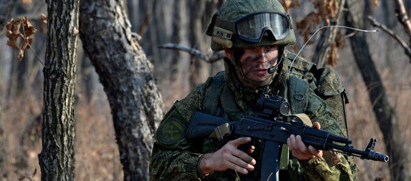 Lính nhảy dù của nhóm trinh sát trong cuộc tập trận phức tạp ở Primorye - Sputnik Việt Nam