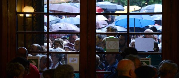 Cuộc trưng cầu về độc lập của người Catalonia - Sputnik Việt Nam