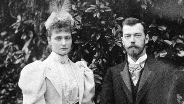Nữ hoàng Alexandra Fedorovna và Sa hoàng Nikolai II Nữ hoàng Alexandra Fedorovna và Sa hoàng Nikolai II - Sputnik Việt Nam