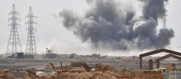 Đợt tấn công của Lực lượng Không quân Vũ trụ Nga vào vị trí IS tại Deir ez-Zor. - Sputnik Việt Nam