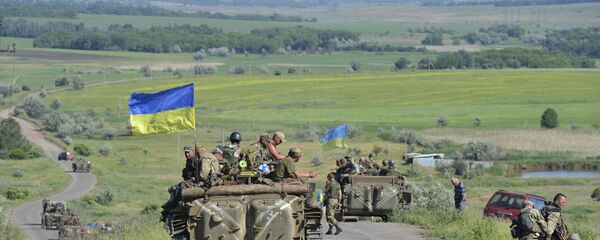 Binh sĩ Ukraina trên con đường gần Artemovsk ngoại vi Donetsk Binh sĩ Ukraina trên con đường gần Artemovsk ngoại vi Donetsk - Sputnik Việt Nam