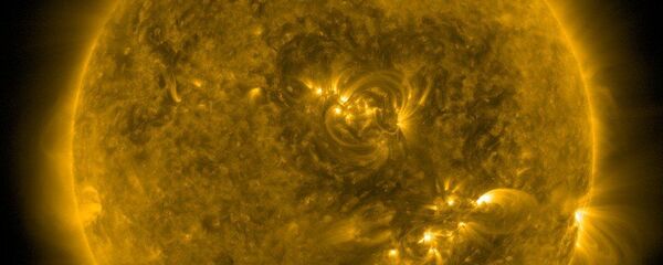 Trên Mặt trời xuất hiện trái tim từ trường Trên Mặt trời xuất hiện trái tim từ trường - Sputnik Việt Nam