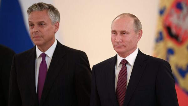 Tổng thống Nga Vladimir Putin và Đại sứ Mỹ Jon Meade Huntsman - Sputnik Việt Nam