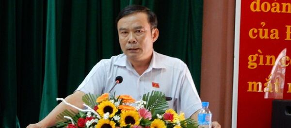 Ông Nguyễn Bá Sơn – Phó Trưởng đoàn chuyên trách Đoàn đại biểu Quốc hội TP Đà Nẵng trả lời ý kiến của các cử tri - Sputnik Việt Nam