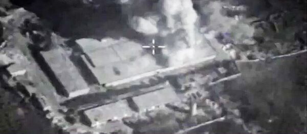 không kích của Không quân Nga - Sputnik Việt Nam