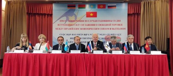 Họp báo có sự tham gia của đại diện các nước thành viên EAEU và Việt Nam. - Sputnik Việt Nam