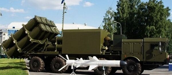 Xe mang phóng tự hành (TEL) thuộc hệ thống phòng thủ bờ biển Bal-E sử dụng đạn tên lửa Kh-35 Uran-E Xe mang phóng tự hành (TEL) thuộc hệ thống phòng thủ bờ biển Bal-E sử dụng đạn tên lửa Kh-35 Uran-E - Sputnik Việt Nam