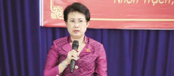 Bà Phan Thị Mỹ Thanh tiếp xúc cử tri huyện Nhơn Trạch vào sáng 2-10. Tại đây, bà Thanh trả lời nhiều thắc mắc của cử tri, trong đó có vấn đề phòng chống tham nhũng - Sputnik Việt Nam