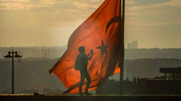 Cờ Thổ Nhĩ Kỳ, Istanbul - Sputnik Việt Nam