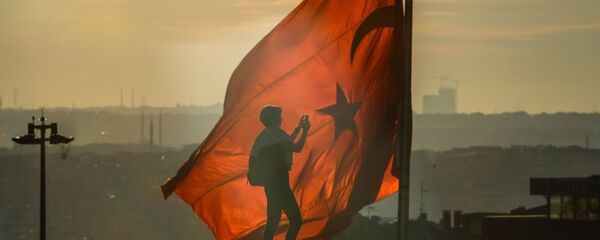 Cờ Thổ Nhĩ Kỳ, Istanbul - Sputnik Việt Nam