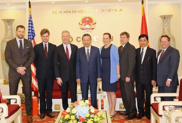 Bộ trưởng Tô Lâm; Đại sứ Ted Osius cùng các đại biểu dự buổi tiếp. - Sputnik Việt Nam