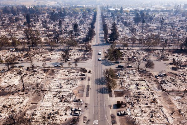 Hậu quả hỏa hoạn tại Santa Rosa, California, Hoa Kỳ - Sputnik Việt Nam