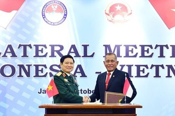 Bộ trưởng Ngô Xuân Lịch và Bộ trưởng Ryamizard Ryacudu. - Sputnik Việt Nam