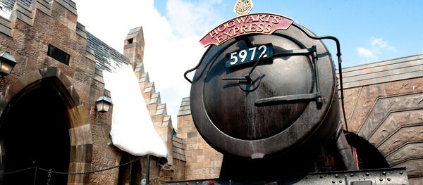 Tàu huyền thoại Hogwarts Express - Sputnik Việt Nam