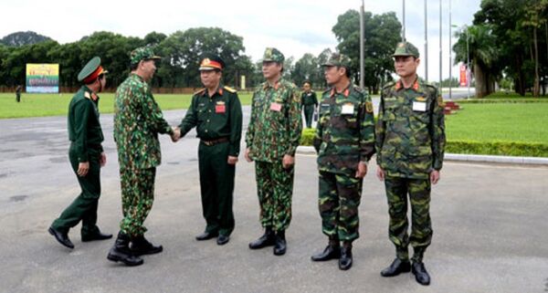 Chủ tịch nước Trần Đại Quang đến thăm, làm việc với Bộ Quốc phòng tại Trung tâm Huấn luyện Miếu Môn, Hà Nội. - Sputnik Việt Nam