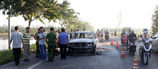 Hiện trường vụ đốt xe - Sputnik Việt Nam