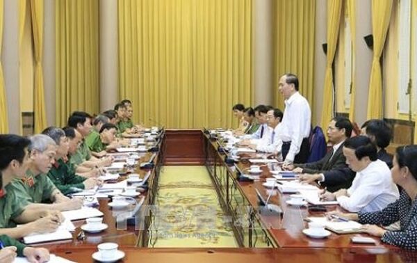  Chủ tịch nước Trần Đại Quang đã có buổi làm việc với Bộ Công an, Bộ Quốc phòng và các cơ quan liên quan về công tác bảo đảm an ninh, an toàn Tuần lễ Cấp cao APEC 2017. - Sputnik Việt Nam