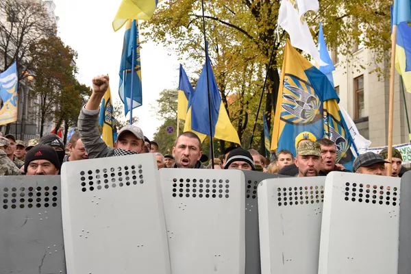 Những người tham gia hành động phản đối gần tòa nhà Verkhovnaya Rada Ukraina ở Kiev Những người tham gia hành động phản đối gần tòa nhà Verkhovnaya Rada Ukraina ở Kiev - Sputnik Việt Nam