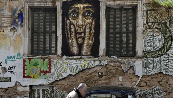 Hình vẽ graffiti trên tường ngôi nhà ở Athens - Sputnik Việt Nam