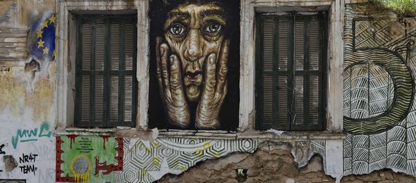 Hình vẽ graffiti trên tường ngôi nhà ở Athens - Sputnik Việt Nam