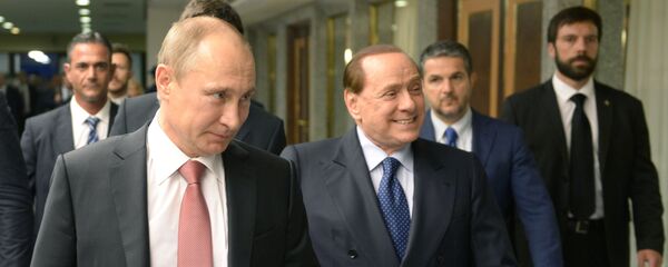 Tổng thống Nga Vladimir Putin và cựu Thủ tướng Italy Silvio Berlusconi Tổng thống Nga Vladimir Putin và cựu Thủ tướng Italy Silvio Berlusconi - Sputnik Việt Nam