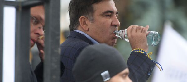 Экс-губернатор Одесской области Михаил Саакашвили на акции  с требованием реформ в Киеве - Sputnik Việt Nam