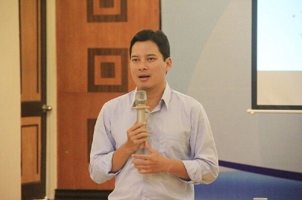 Ông Lê Quang Tự Do, Phó Cục trưởng Cục PTTH&TTĐT trình bày về các thông tư mới của Bộ trên lĩnh vực thông tin điện tử. - Sputnik Việt Nam