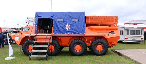 Xe địa hình lưỡng thể chạy bánh hơi 59037 - Sputnik Việt Nam