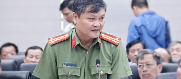 Đại tá Nguyễn Đức Dũng - Trưởng phòng tham mưu tổng hợp Công an TP Đà Nẵng trả lời nhà báo Dương Hằng Nga ngày 26/10 Đại tá Nguyễn Đức Dũng - Trưởng phòng tham mưu tổng hợp Công an TP Đà Nẵng trả lời nhà báo Dương Hằng Nga ngày 26/10 - Sputnik Việt Nam