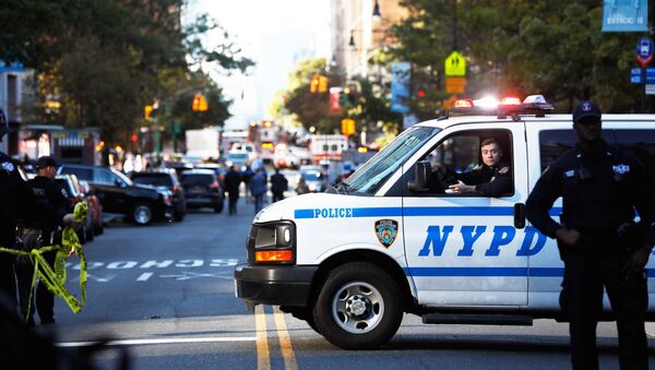 Police block off the street after a shooting incident in New York City, U.S. October 31, 2017. - Sputnik Việt Nam