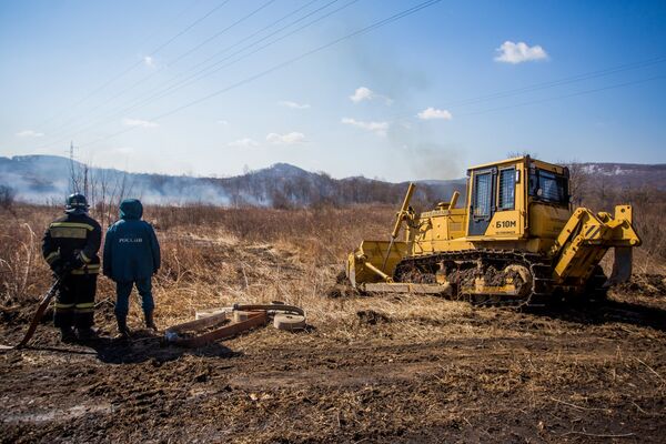 máy ủi B10M - Sputnik Việt Nam