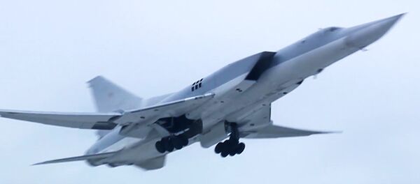 Máy bay ném bom Tu-22M3 của Không quân Nga không kích vào các cứ điểm khủng bố IS ở Syria - Sputnik Việt Nam
