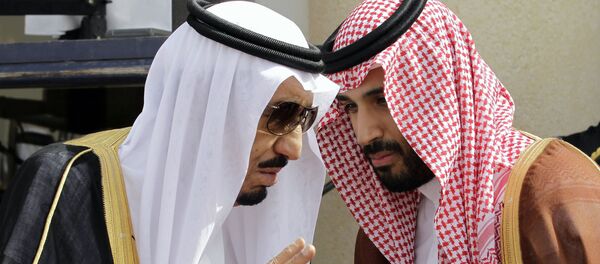 Quốc vương Saudi Arabia Salman bin Abdul Aziz với Thái tử Mohammed Ben Salman - Sputnik Việt Nam