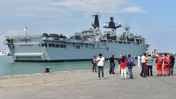 HMS Bulwark gần bờ biển Ý - Sputnik Việt Nam