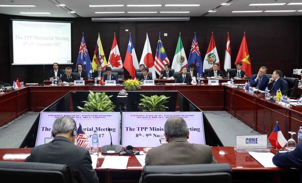 Ngày 9/11/2017, các Bộ trưởng Kinh tế của 11 nước tham gia đàm phán Hiệp định Thương mại tự do Đối tác xuyên Thái Bình Dương (TPP) (không có Mỹ) đã nhóm họp ở TP. Đà Nẵng dưới sự chủ trì của Bộ trưởng Công Thương Việt Nam Trần Tuấn Anh và Bộ trưởng Tái thiết kinh tế Nhật Bản Toshimitsu Motegi. - Sputnik Việt Nam