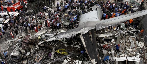 Cảnh đổ nát do máy bay rơi ở Indonesia - Sputnik Việt Nam