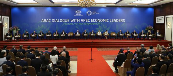 Chiều 10/11/2017, Phiên toàn thể Đối thoại giữa các nhà Lãnh đạo kinh tế APEC với Hội đồng Tư vấn kinh doanh APEC (ABAC) diễn ra tại Khách sạn Furama, thành phố Đà Nẵng. - Sputnik Việt Nam