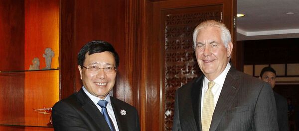 Phó Thủ tướng, Bộ trưởng Ngoại giao Phạm Bình Minh tiếp Ngoại trưởng Hoa Kỳ Rex Tillerson - Sputnik Việt Nam