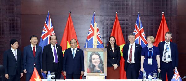 Thủ tướng Nguyễn Xuân Phúc tiếp Thủ tướng New Zealand Jacinda Ardern Thủ tướng Nguyễn Xuân Phúc tiếp Thủ tướng New Zealand Jacinda Ardern - Sputnik Việt Nam