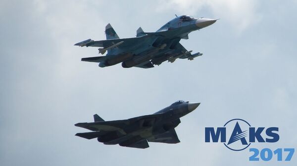 Su-57, Su-34 trong buổi trình diễn bay MAKS Su-57, Su-34 trong buổi trình diễn bay MAKS - Sputnik Việt Nam