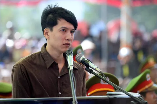 Nguyễn Hải Dương tại tòa Nguyễn Hải Dương tại tòa - Sputnik Việt Nam