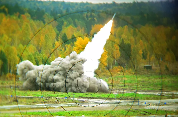 Hệ thống pháo phản lực phóng loạt Smerch trong buổi trình diễn tại Triển lãm Expo Arms Russia -2013 diễn ra ở thành phố Nizhny Tagil Hệ thống pháo phản lực phóng loạt Smerch trong buổi trình diễn tại Triển lãm Expo Arms Russia -2013 diễn ra ở thành phố Nizhny Tagil - Sputnik Việt Nam