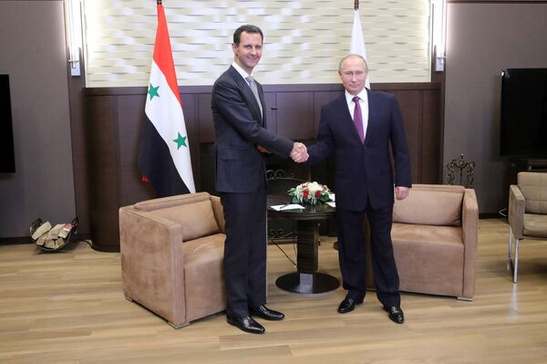 Ngày 20/11, Tổng thống Liên bang Nga Vladimir Putin đã hội đàm với Tổng thống Syria Bashar Assad, đang ở thăm và làm việc tại Nga - Sputnik Việt Nam